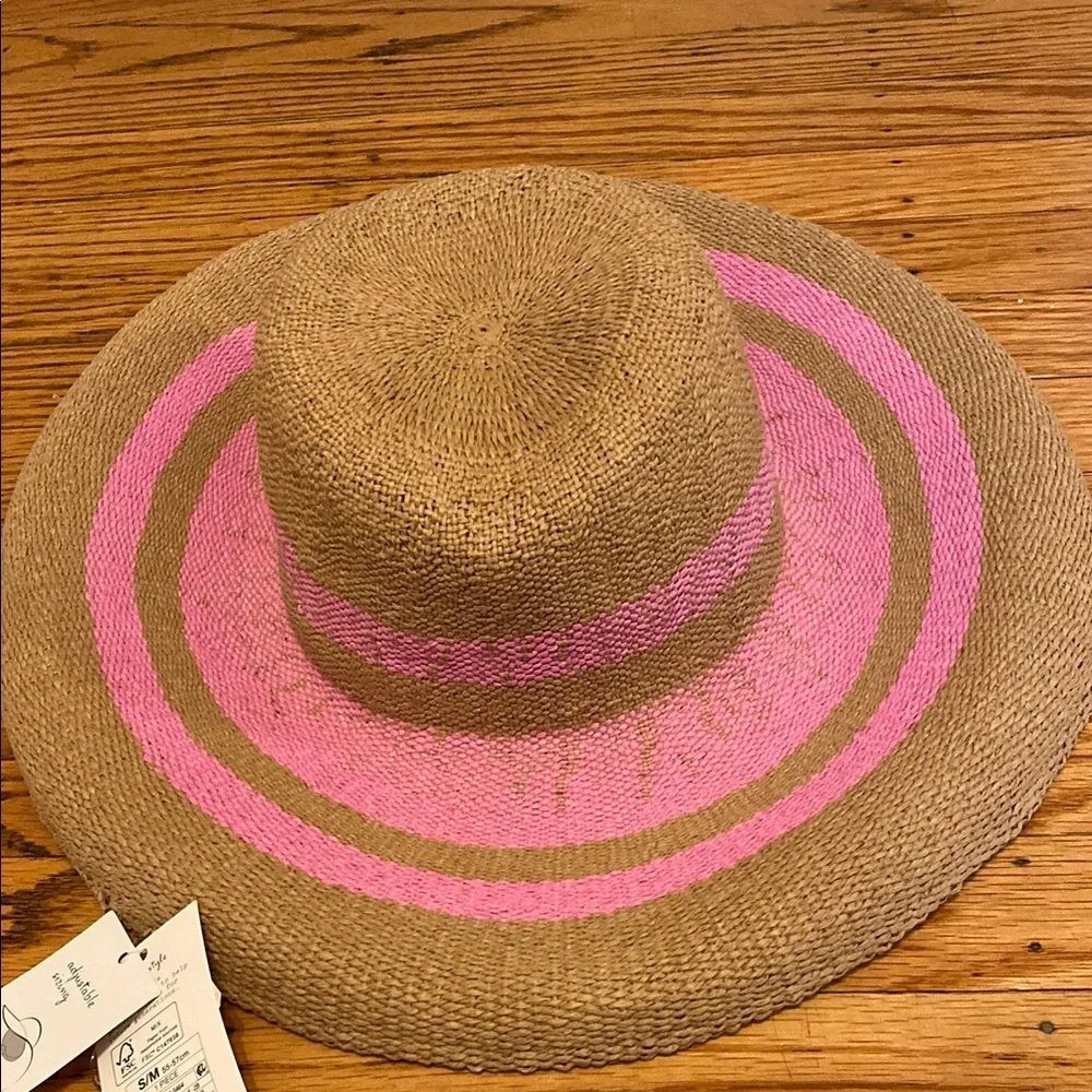 A new day Pink and Tan Wide Brim Hat size s/m nwt